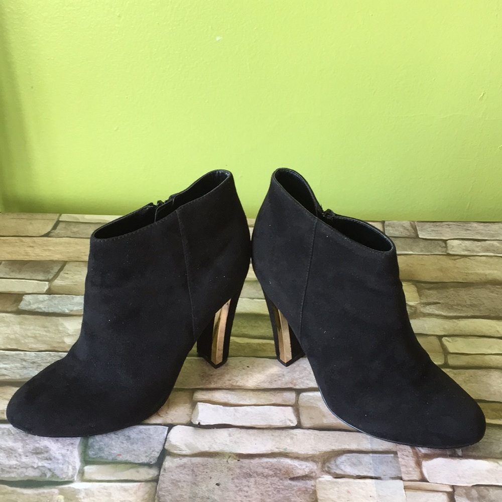 Call It Spring Black ankle boots with Gold Heels - Picture 4 of 8